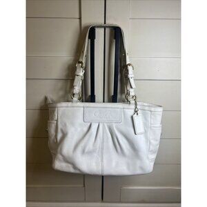 Coach Legacy (2009) White Leather Hand Bag Tote Purse Shoulder Bag Gold Accents